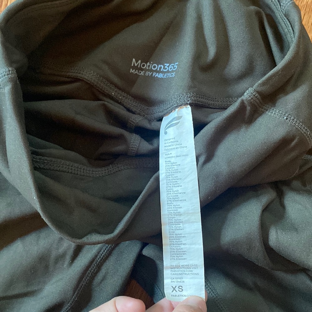 fabletics leggings - Picture 4 of 4